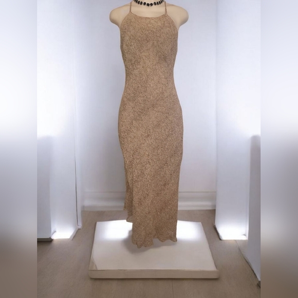 Elegant Sleeveless Beige Maxi Dress - Picture 1 of 6